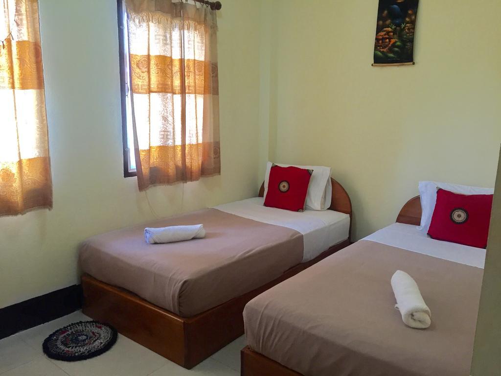 A Tee Guesthouse Luang Prabang Exterior photo